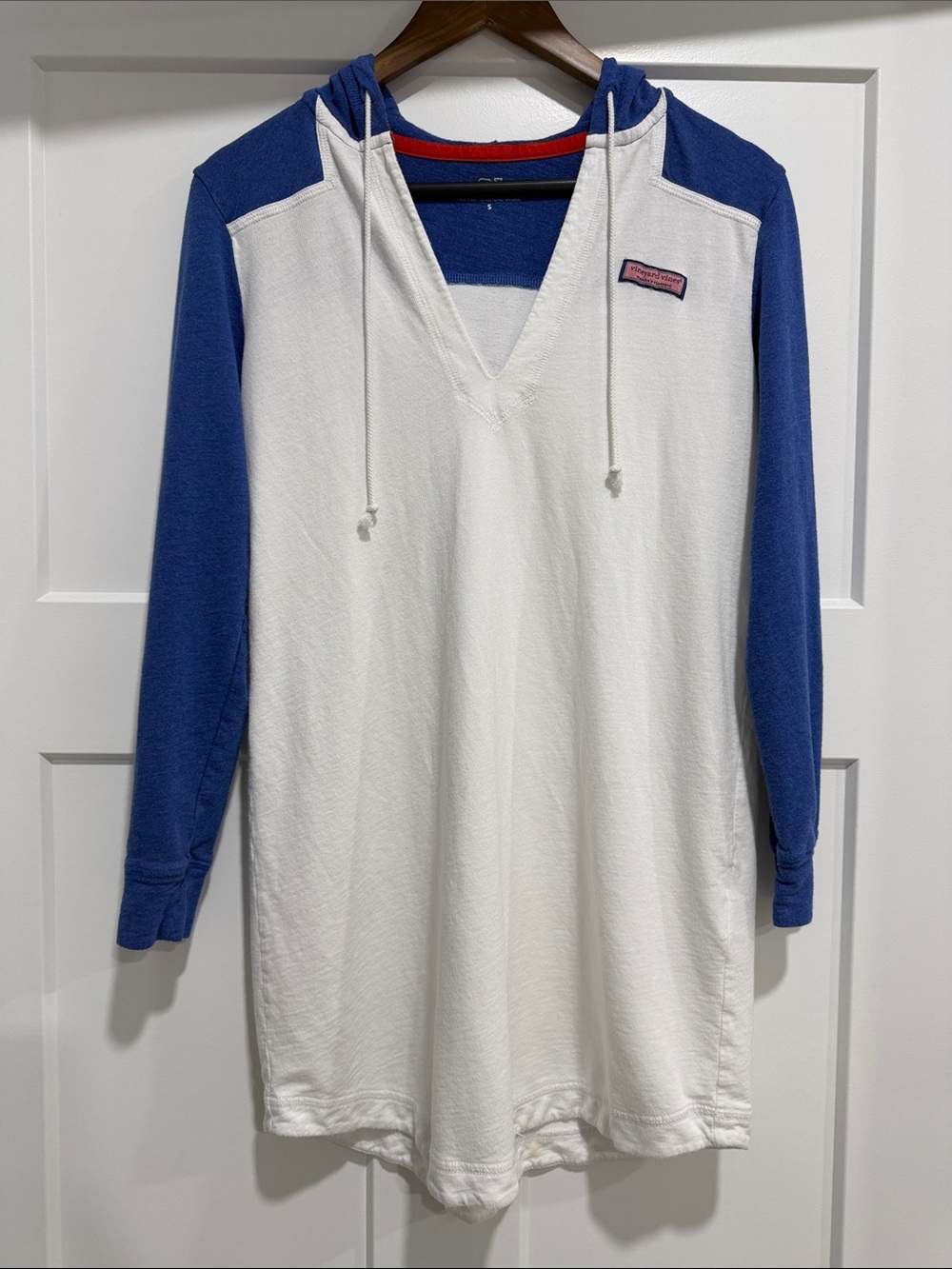 Vineyard Vines White Swim Coverup with Blue Sleeves